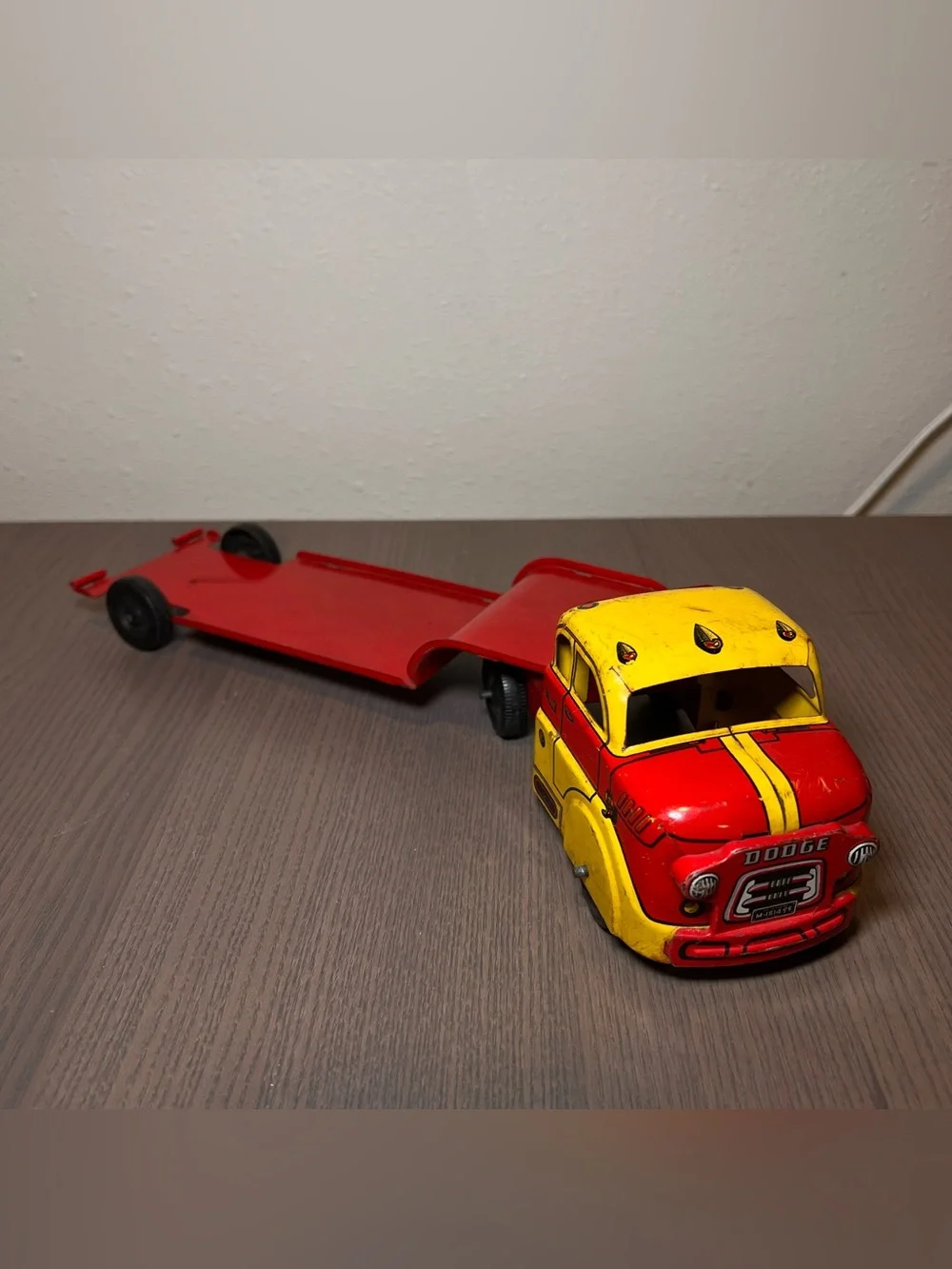 VINTAGE MARX DODGE LIVESTOCK TRANSPORT COMPANY TRUCK ( MISSING BACK CAB )